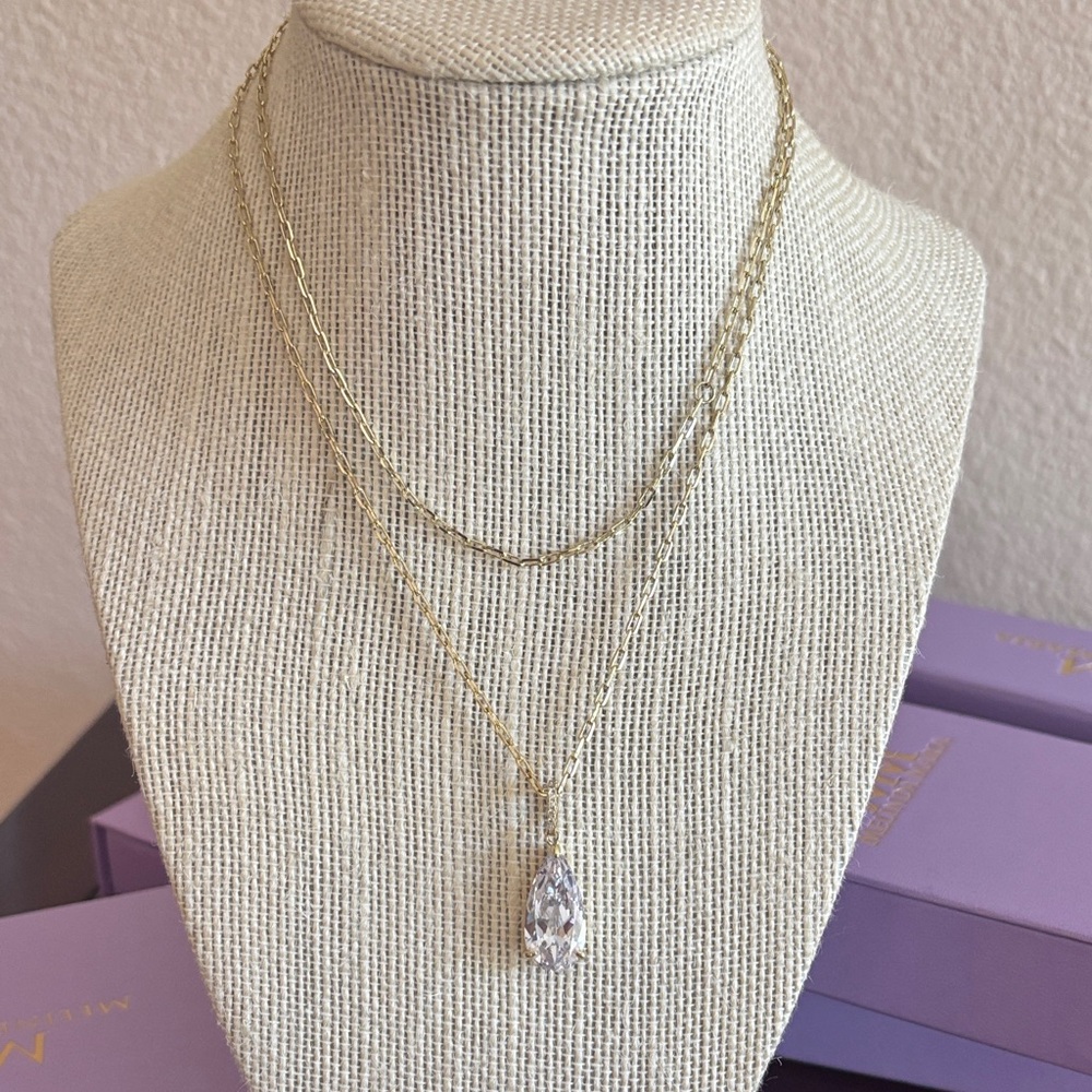 Melinda Maria-Pendant Crystal Necklace!